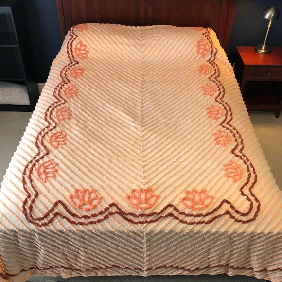 Other - Vintage Peach Chenille MCM full/Q bedspread